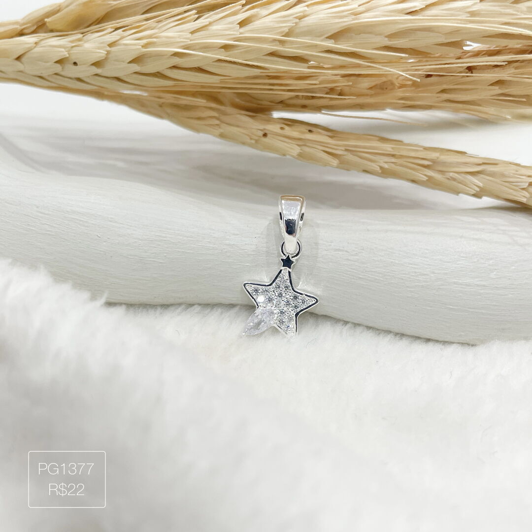 Pingente de Estrela c/ 1 Gota Cravejado Cristal Prateado